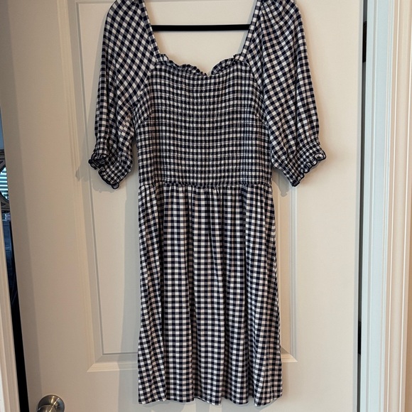 Draper James Dresses & Skirts - Draper James Navy and White Checkered Midi Dress